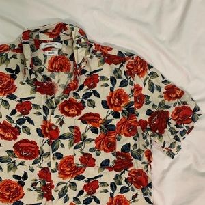 Men’s UO floral shirt
